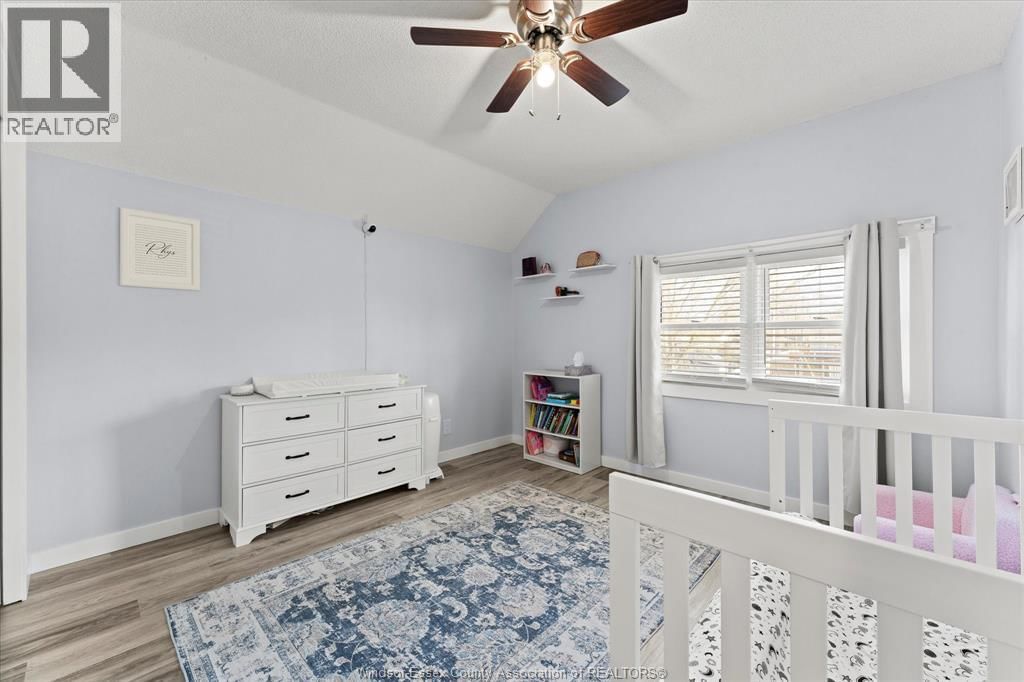 206 RICHMOND Image 24