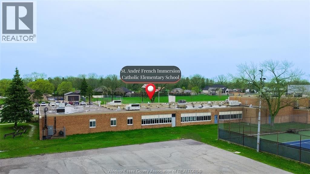 276 FAIRWAY CRESCENT Image 43