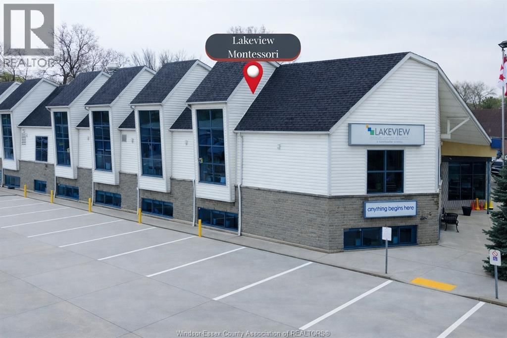 276 FAIRWAY CRESCENT Image 44