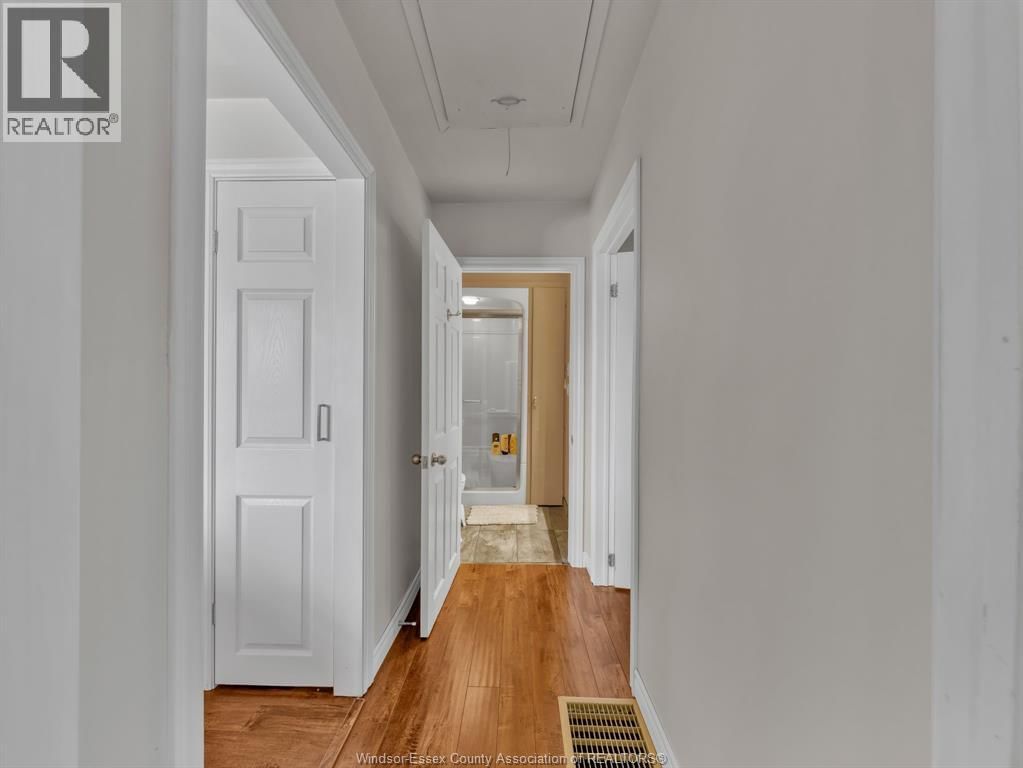 3647 MATCHETT Image 20