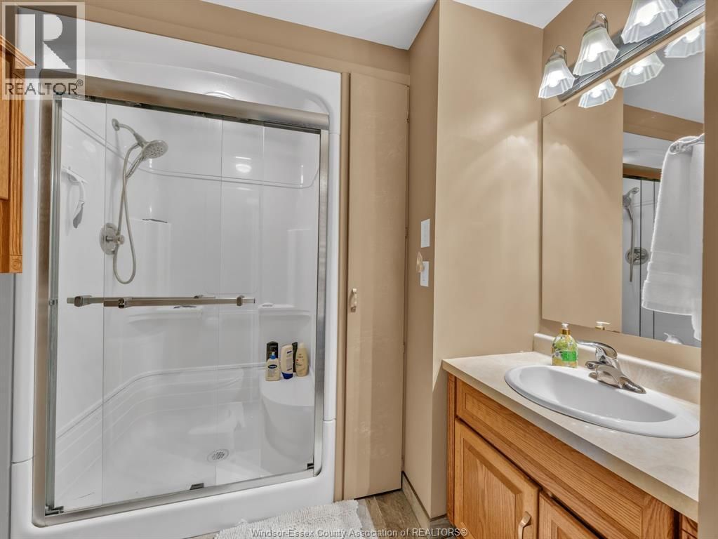 3647 MATCHETT Image 24