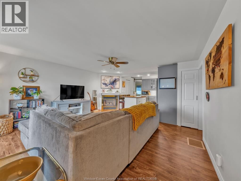 3647 MATCHETT Image 8