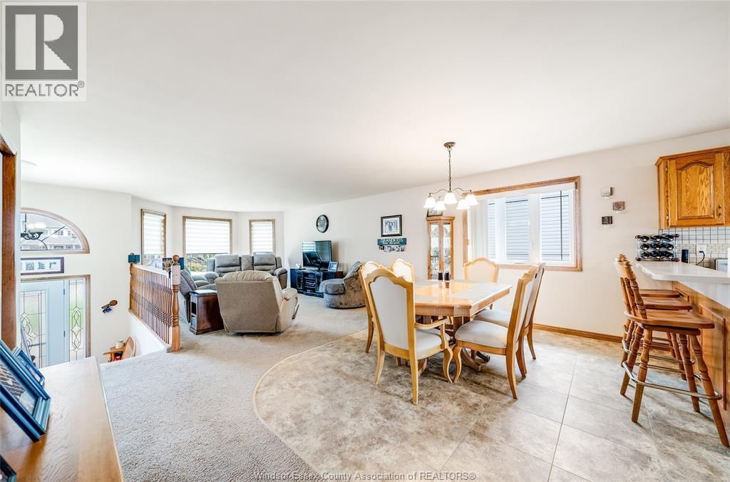 313 APPLEWOOD Image 10