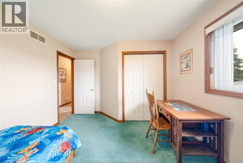 313 APPLEWOOD Image 21