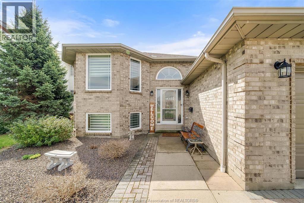 313 APPLEWOOD Image 3