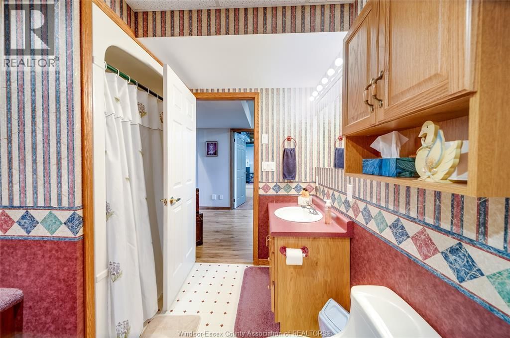 313 APPLEWOOD Image 39