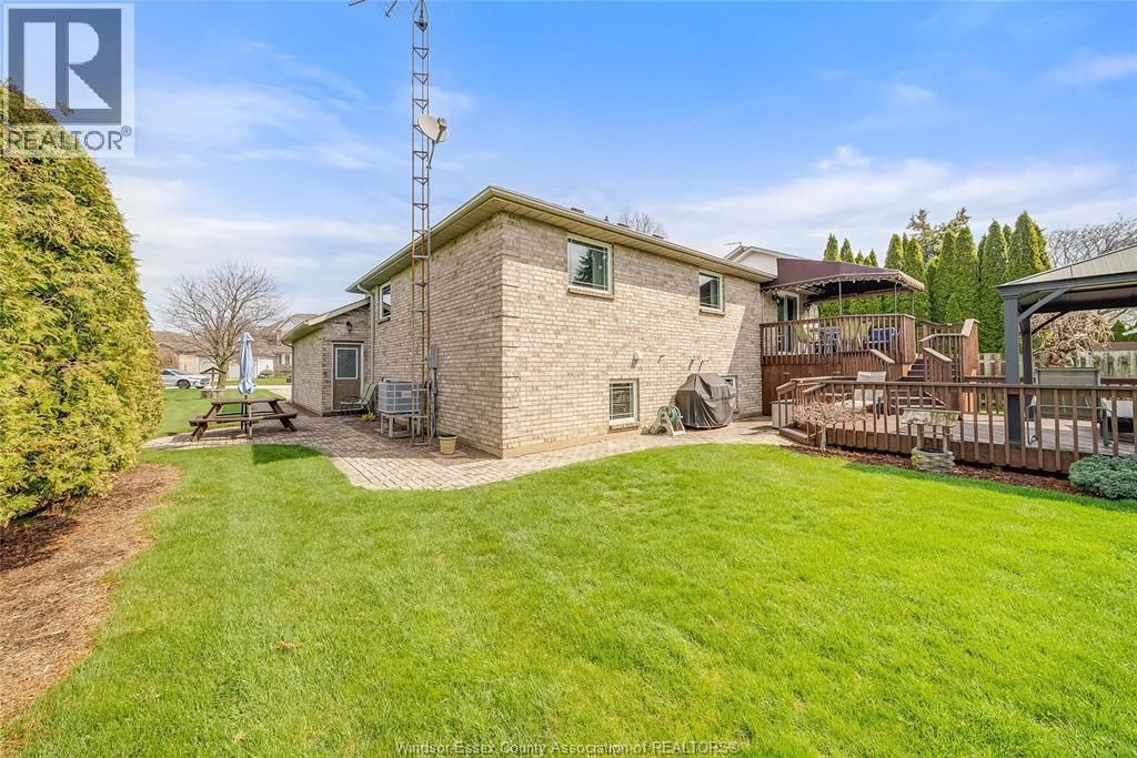 313 APPLEWOOD Image 48