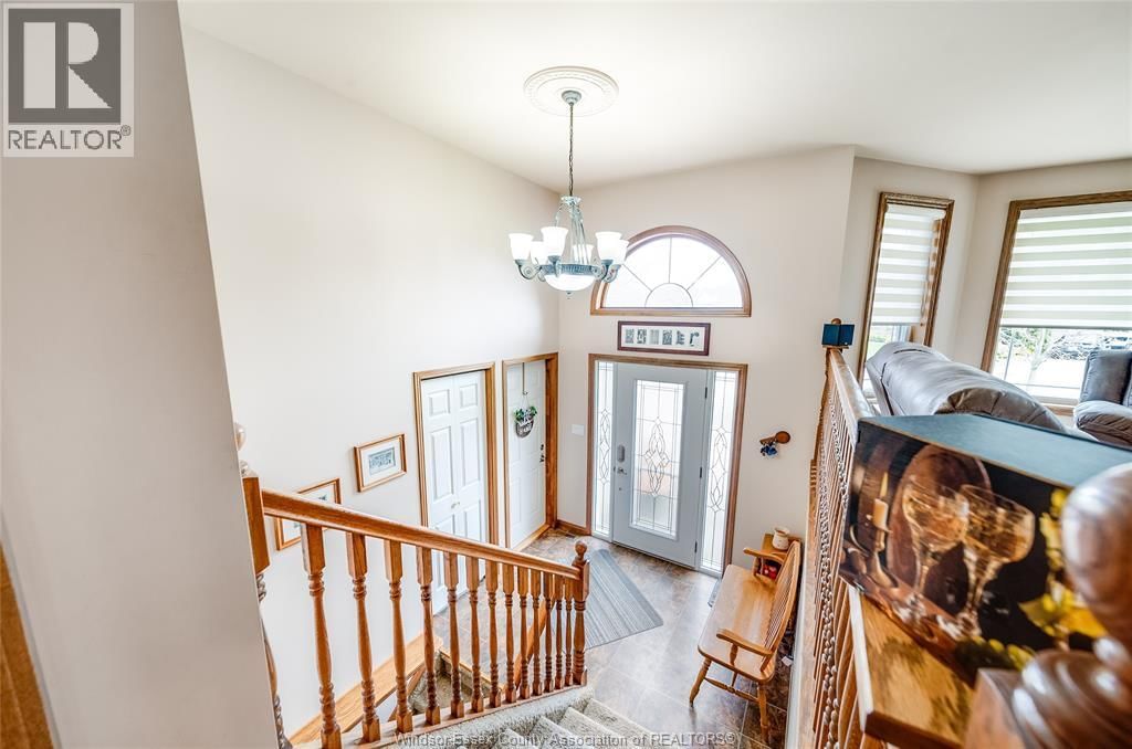 313 APPLEWOOD Image 6