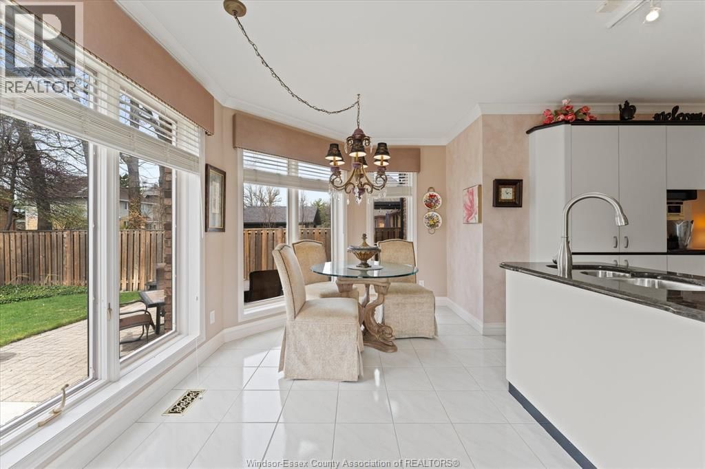 268 MAJESTIC DRIVE Image 12