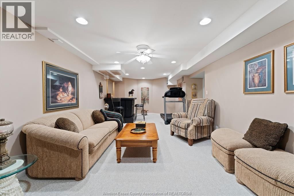 268 MAJESTIC DRIVE Image 31