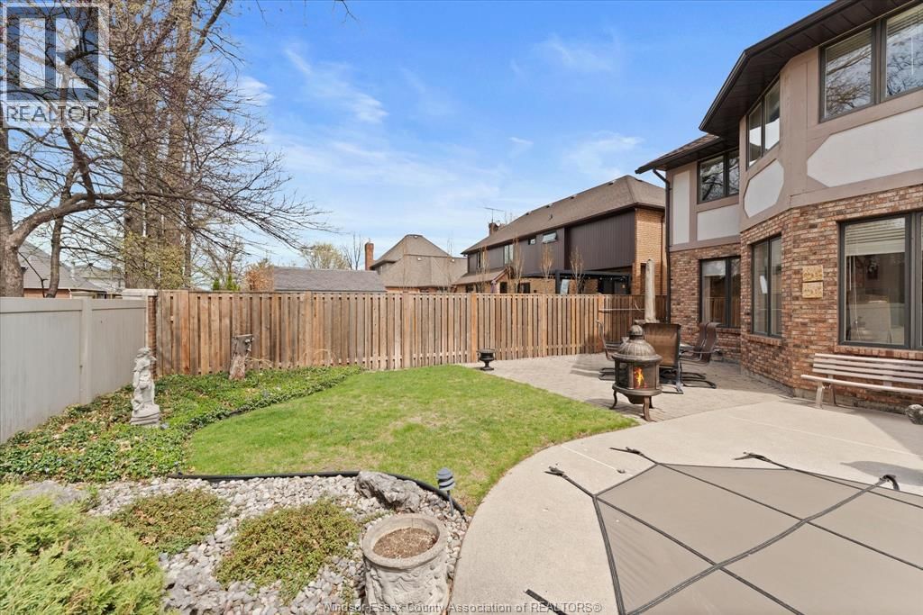 268 MAJESTIC DRIVE Image 40