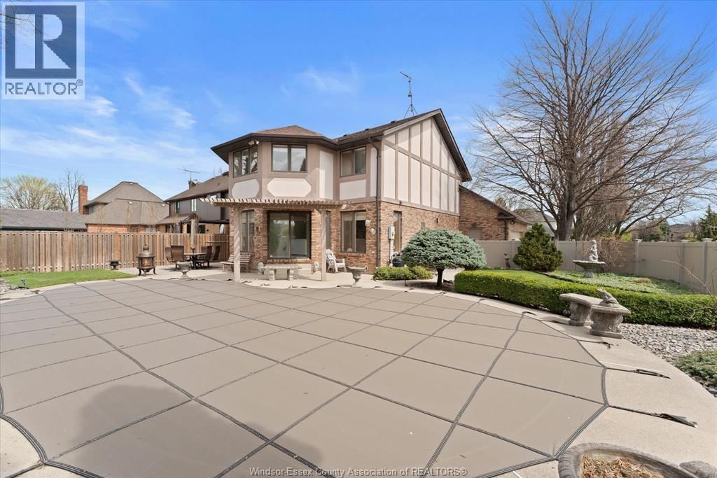 268 MAJESTIC DRIVE Image 42