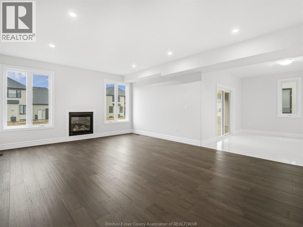 216 COWAN COURT Image 14