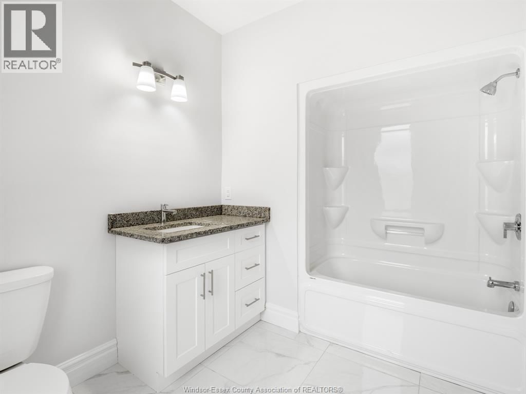 216 COWAN COURT Image 16