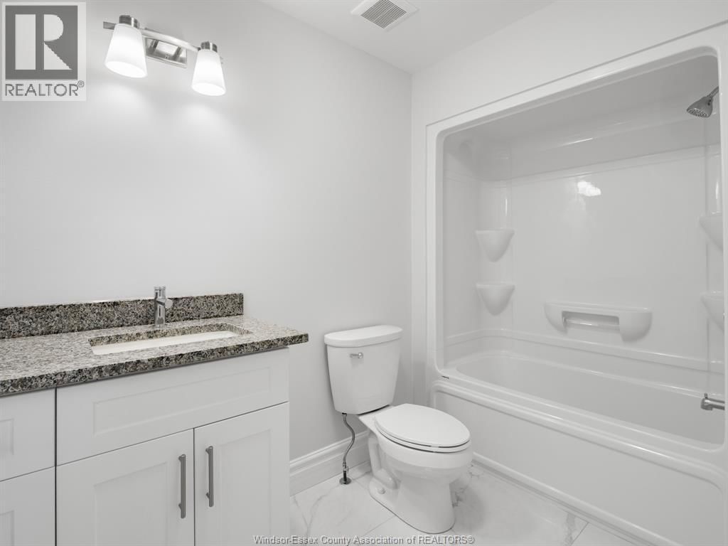 216 COWAN COURT Image 30