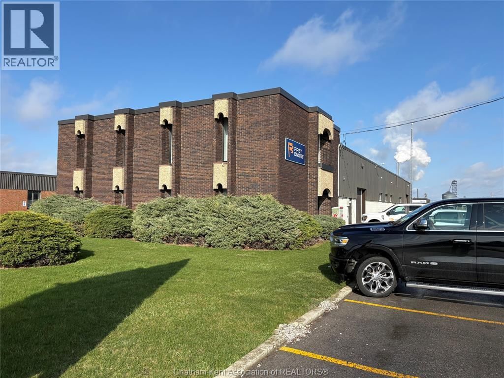 995 RICHMOND STREET Image 1