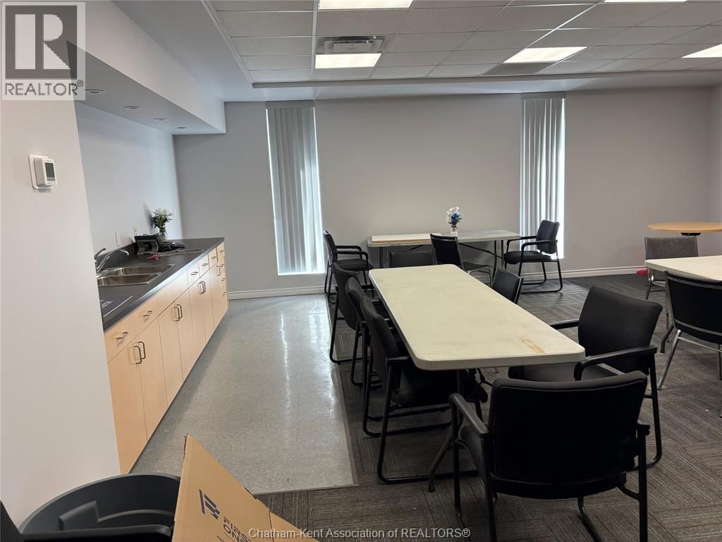 995 RICHMOND STREET Image 11