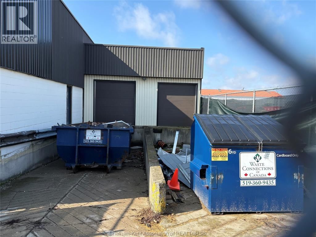 995 RICHMOND STREET Image 19