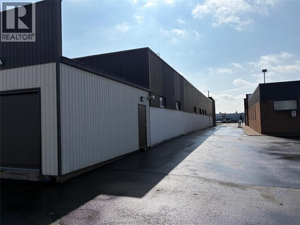 995 RICHMOND STREET Image 20