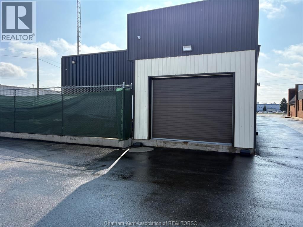 995 RICHMOND STREET Image 21