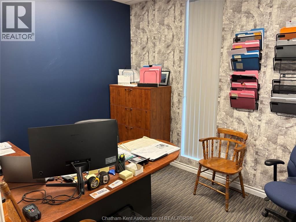 995 RICHMOND STREET Image 8