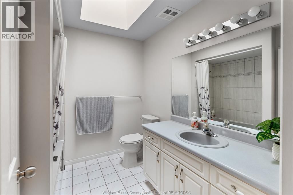 294 STONE RIDGE AVENUE Image 26