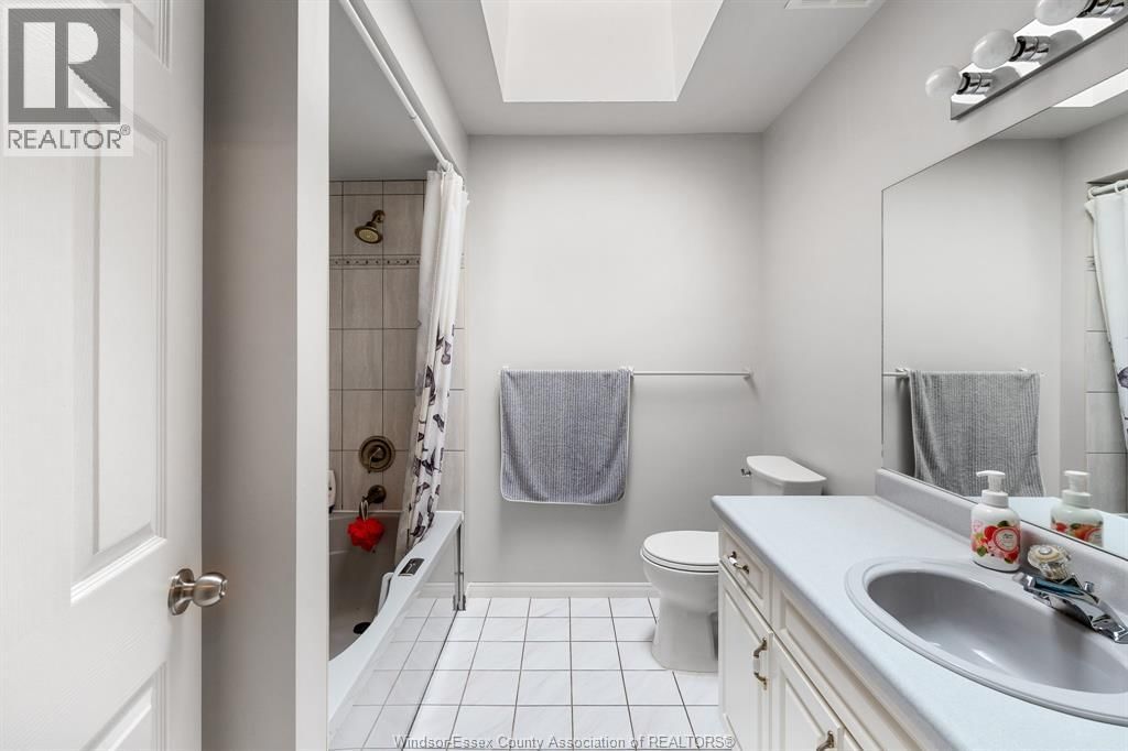 294 STONE RIDGE AVENUE Image 27