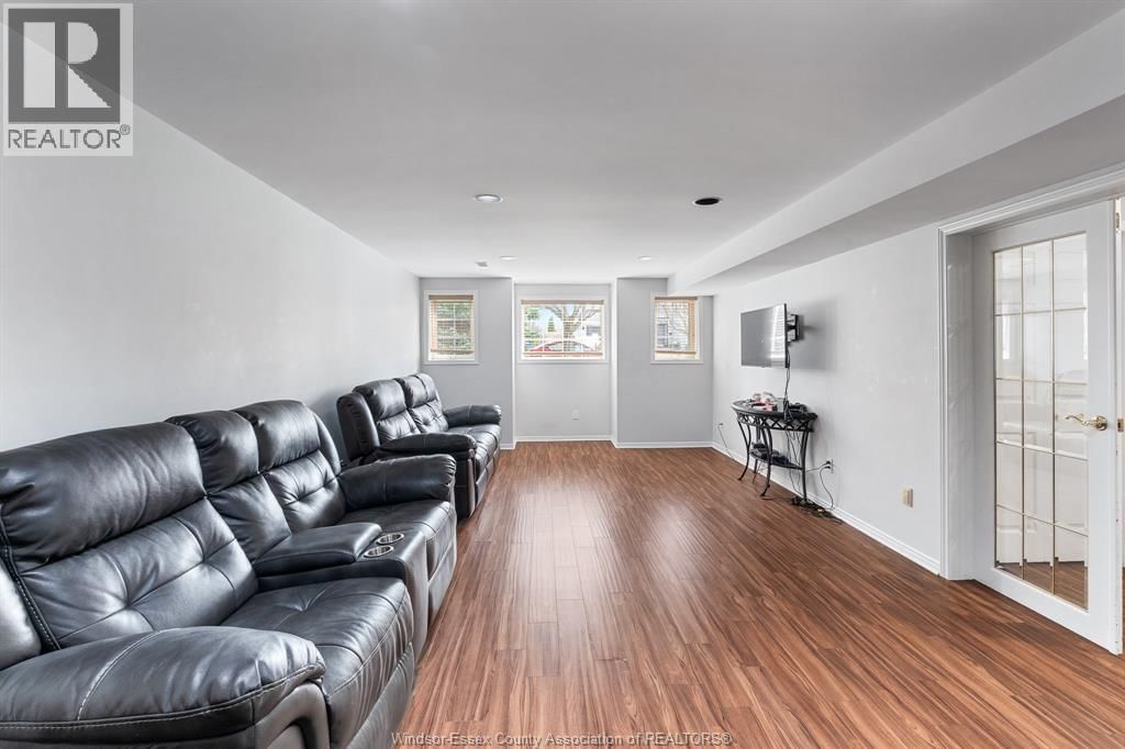 294 STONE RIDGE AVENUE Image 28