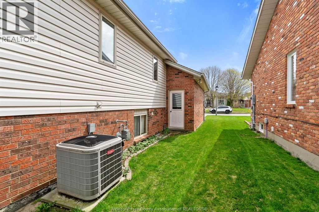 294 STONE RIDGE AVENUE Image 39