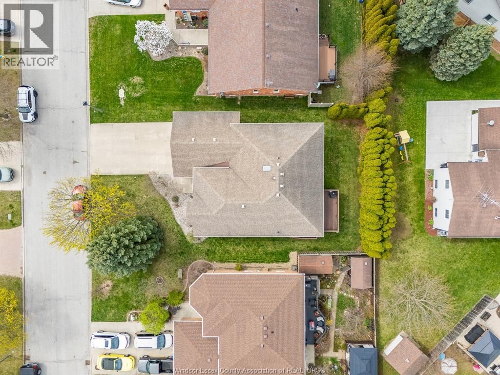 294 STONE RIDGE AVENUE Image 43