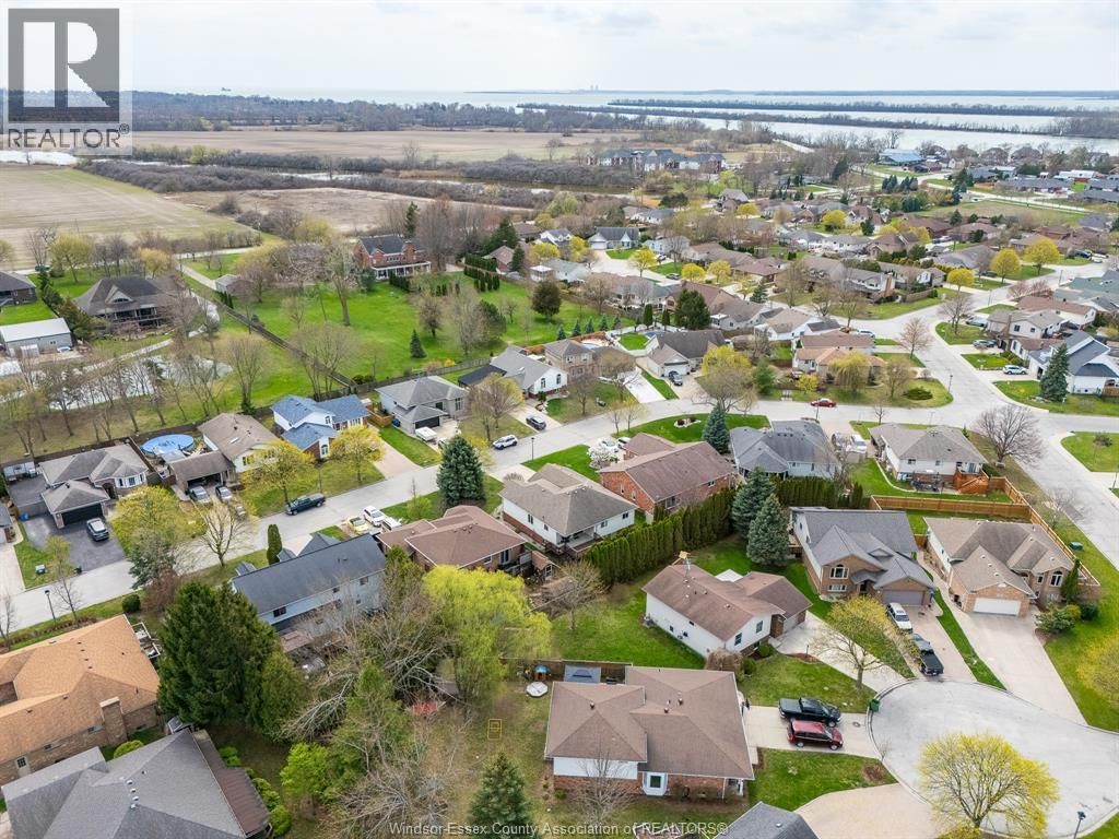 294 STONE RIDGE AVENUE Image 48