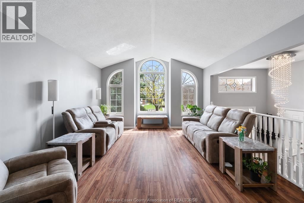 294 STONE RIDGE AVENUE Image 9