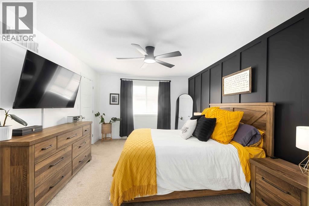 310 LEXINGTON BOULEVARD Image 14