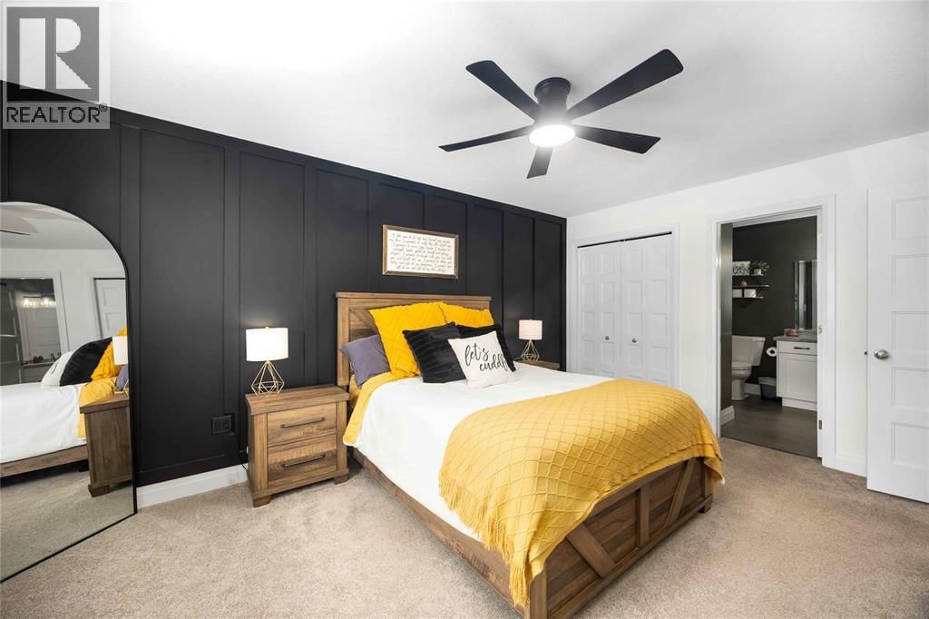 310 LEXINGTON BOULEVARD Image 15