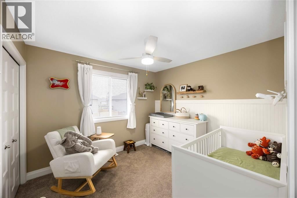 310 LEXINGTON BOULEVARD Image 19