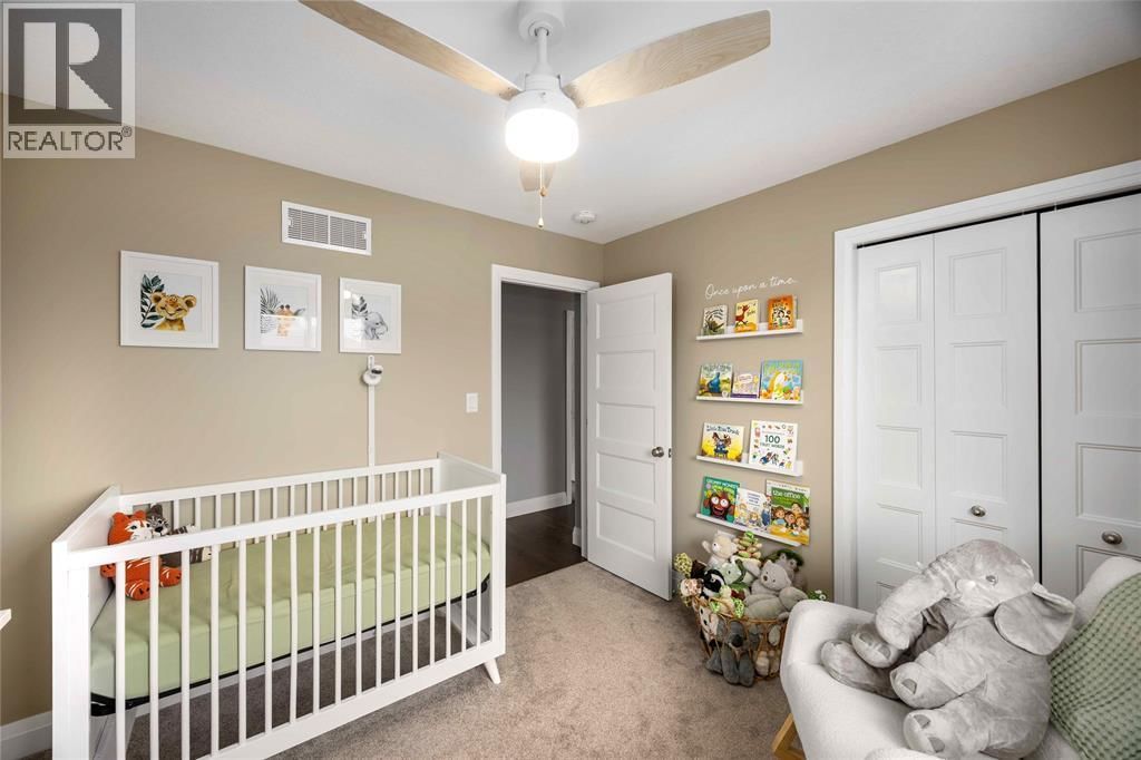 310 LEXINGTON BOULEVARD Image 20