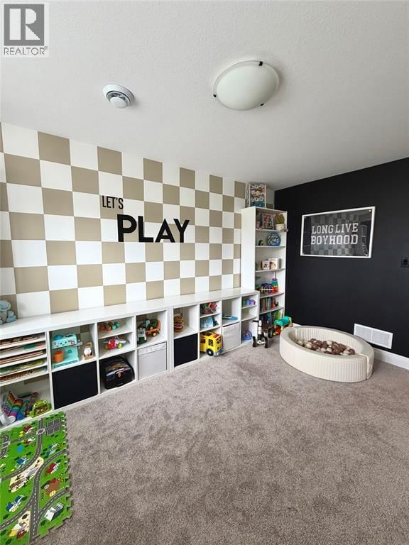 310 LEXINGTON BOULEVARD Image 28