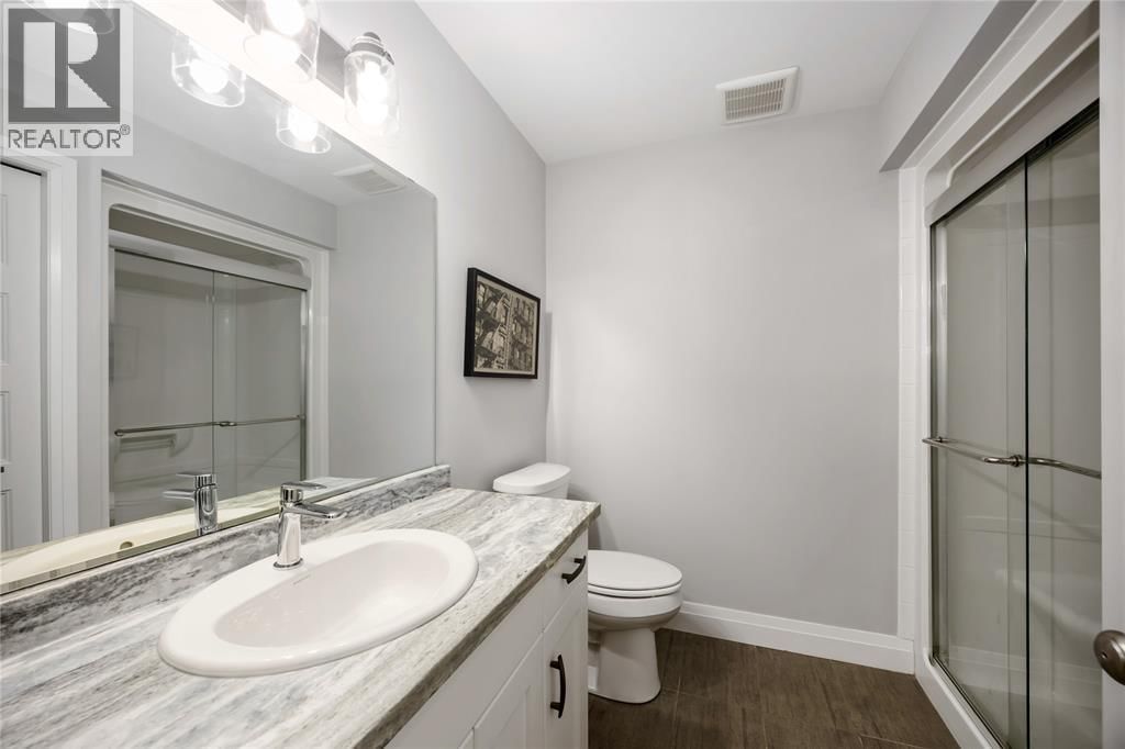 310 LEXINGTON BOULEVARD Image 30