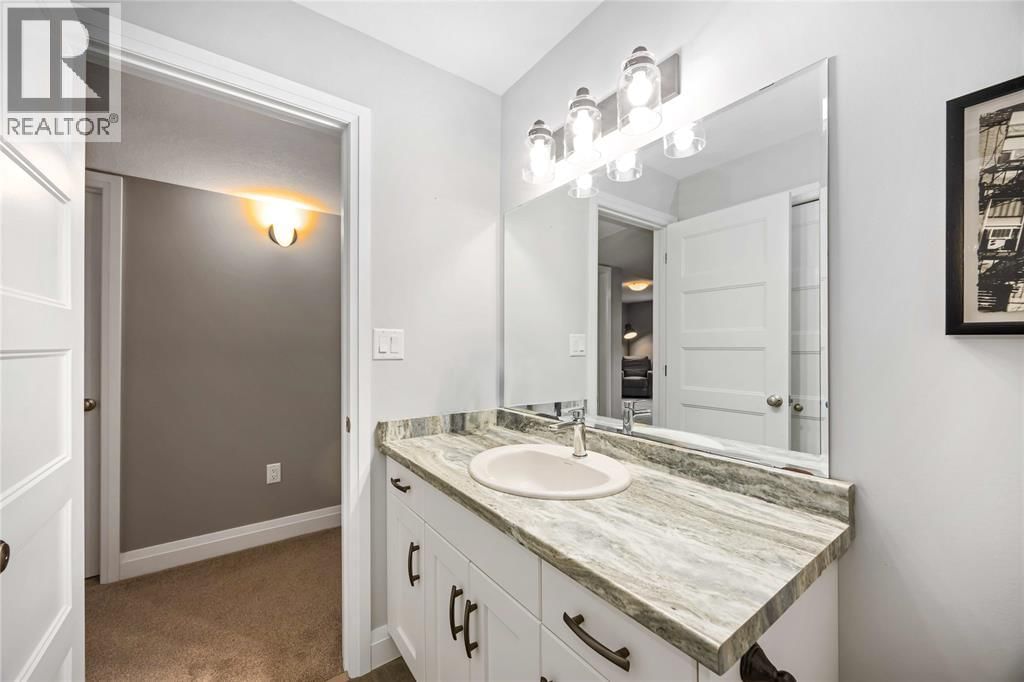 310 LEXINGTON BOULEVARD Image 31