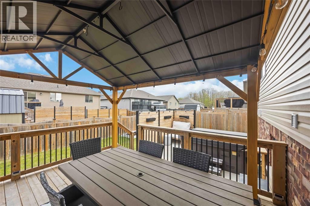 310 LEXINGTON BOULEVARD Image 34