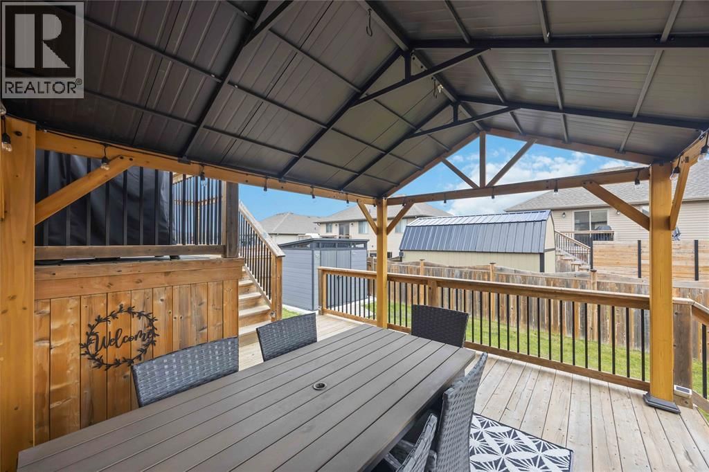 310 LEXINGTON BOULEVARD Image 35