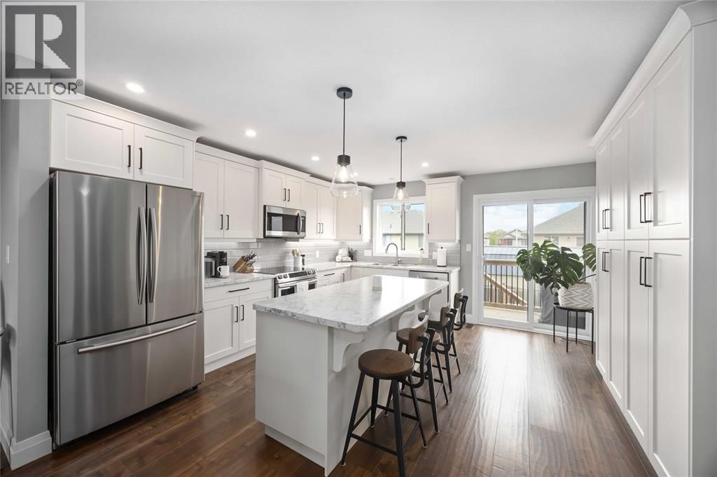 310 LEXINGTON BOULEVARD Image 4