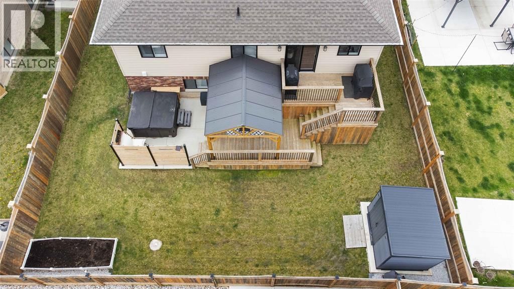 310 LEXINGTON BOULEVARD Image 44