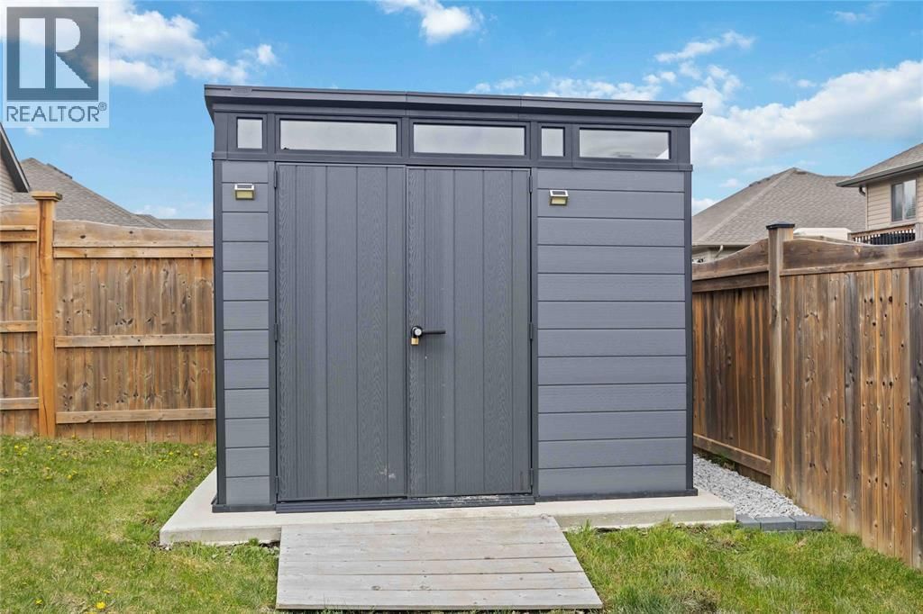 310 LEXINGTON BOULEVARD Image 45