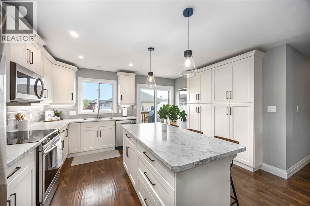 310 LEXINGTON BOULEVARD Image 5