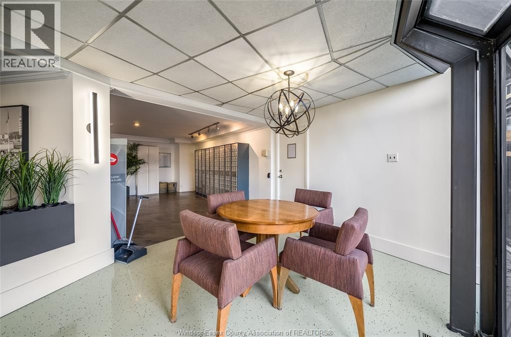 312 - 111 RIVERSIDE DRIVE Image 35