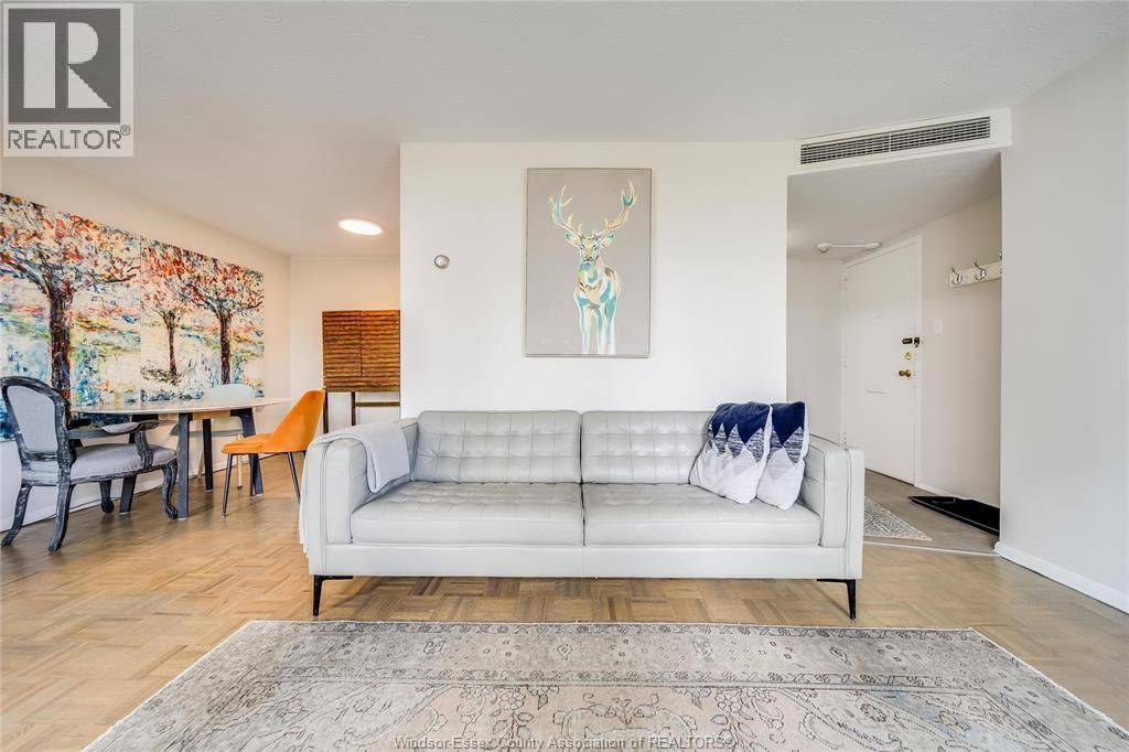 312 - 111 RIVERSIDE DRIVE Image 9