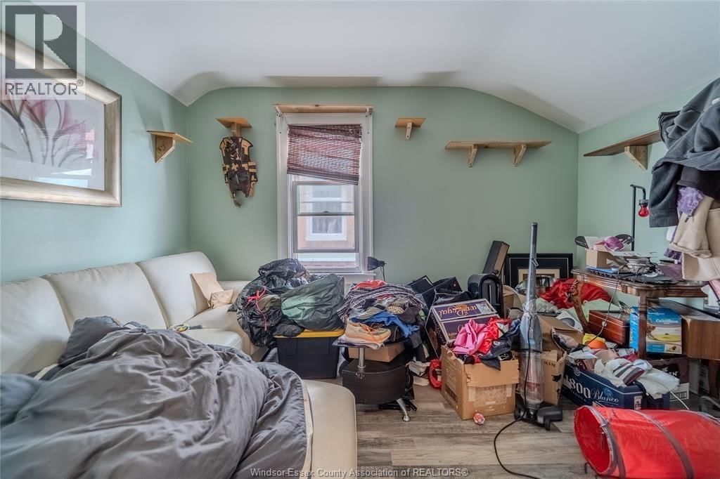 1626 HALL AVENUE Image 10