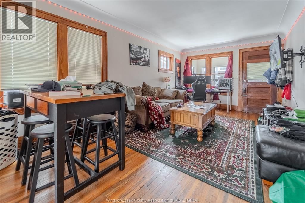 1626 HALL AVENUE Image 14