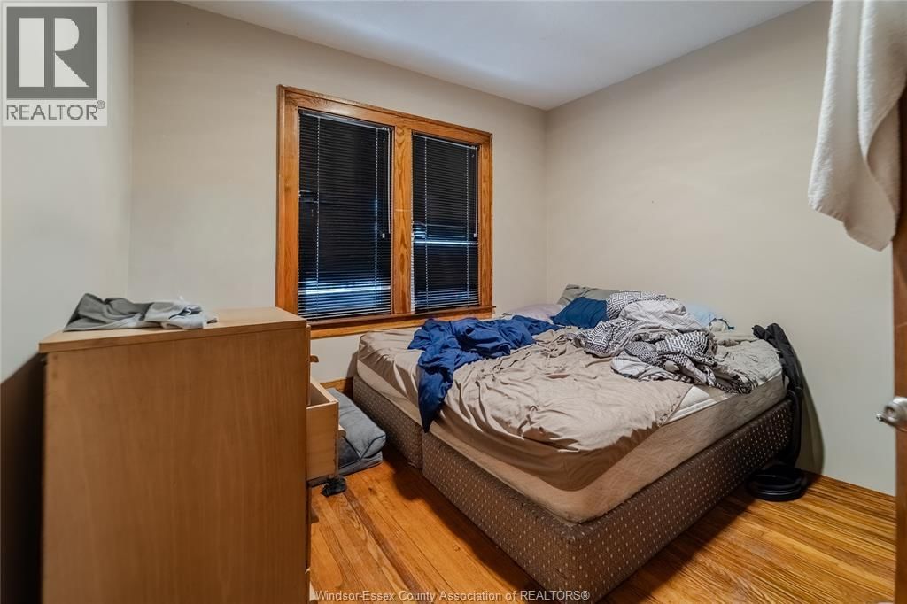 1626 HALL AVENUE Image 19